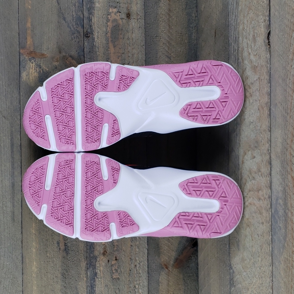 Nike Women's Legend Essential Training Running Shoes NEW - Picture 5 of 8